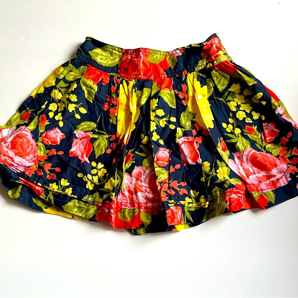 Abercrombie kids floral skirt large